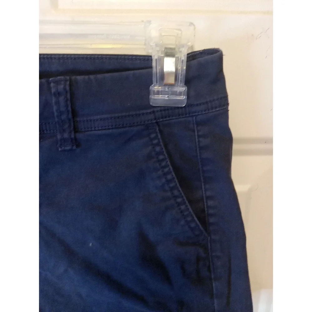 American Eagle Outfitters Midi Shorts Womens Size 00 Black‎ Chinos Rolled Hem